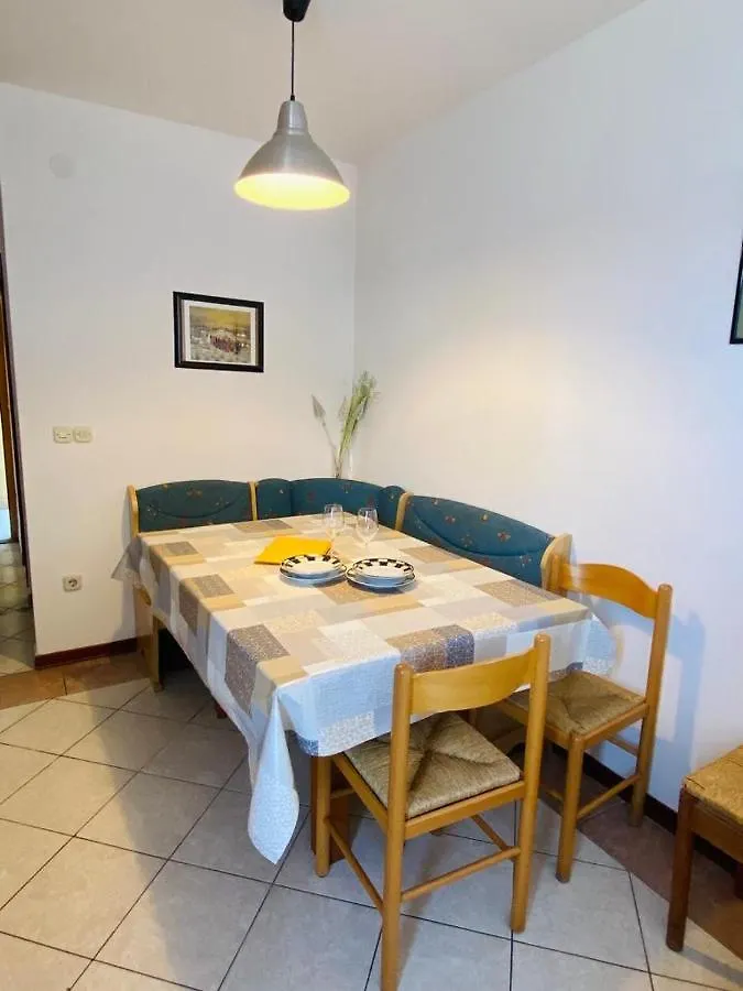 Trapan Apartment 풀라 0*,  크로아티아